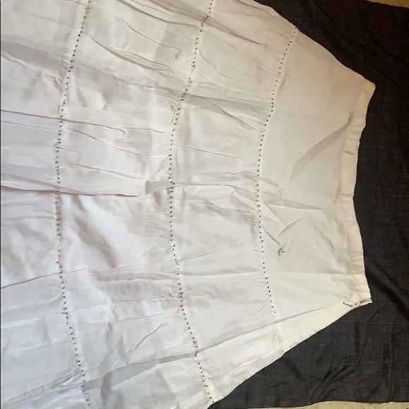 White Skirt - Picture 4 of 6